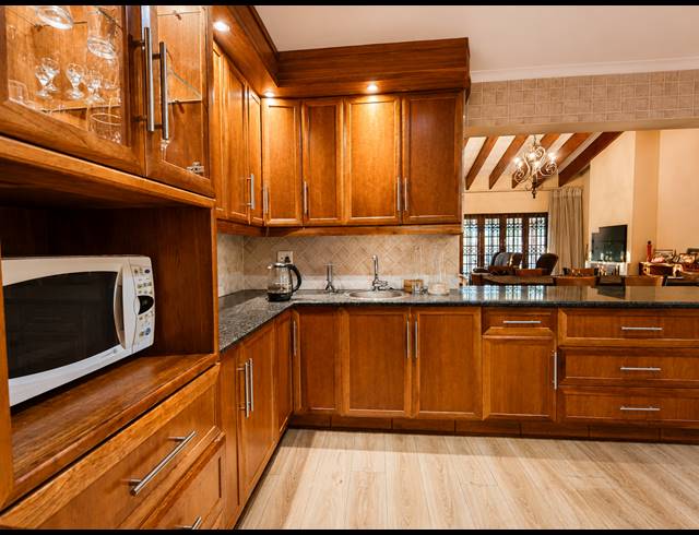 3 BEDROOM TOWNHOUSE FOR SALE IN THREE RIVERS